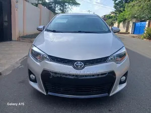 Toyota Corolla S 4dr Sedan (1.8L 4cyl CVT) 2015 Silver