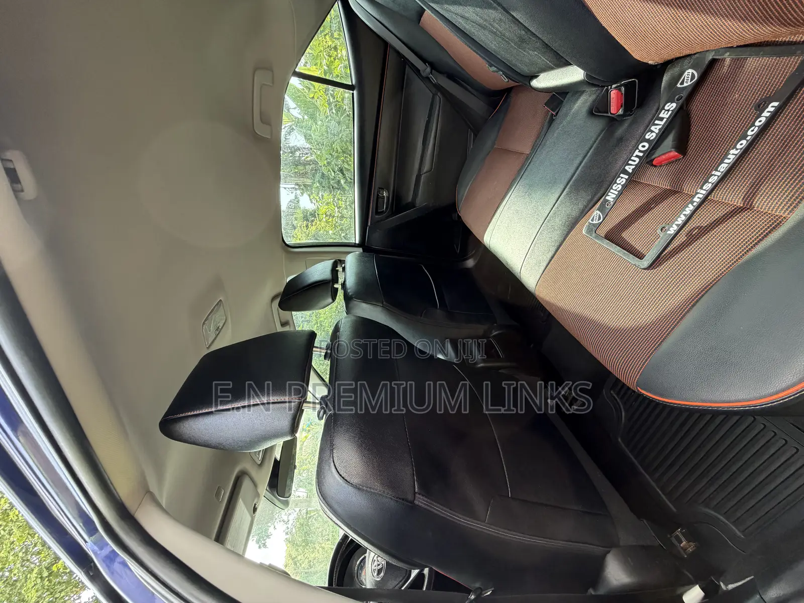 Toyota Corolla SE (1.8L 4cyl 2A) 2019 Blue