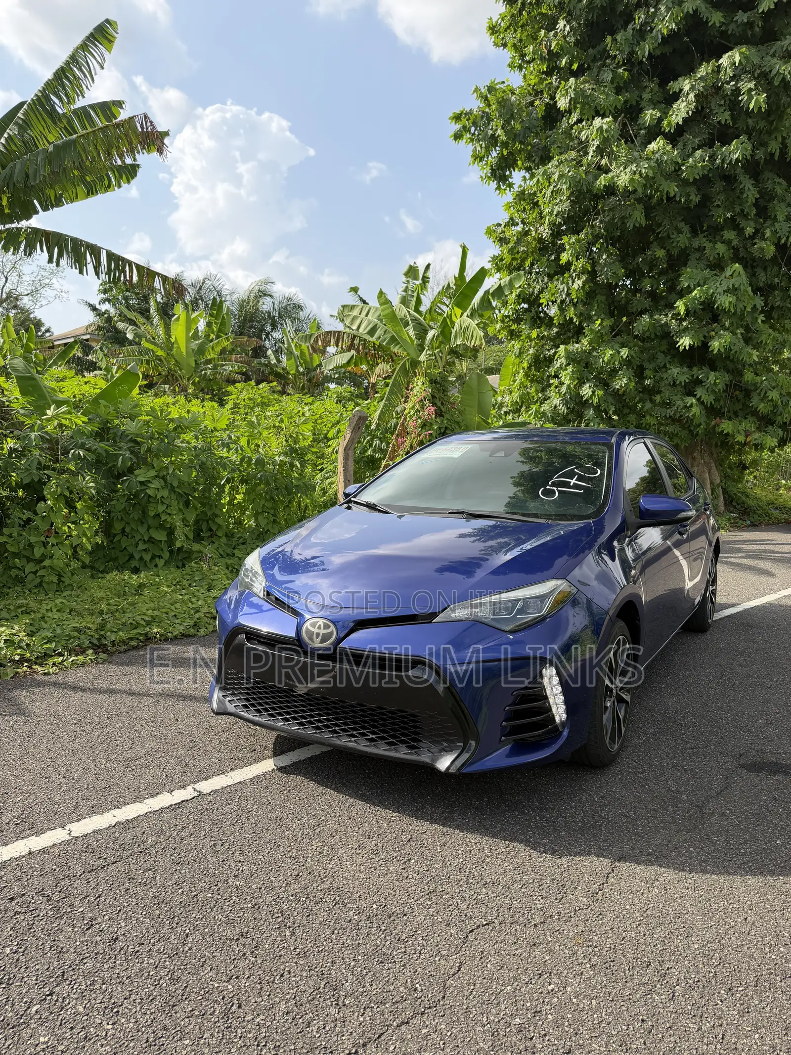 Toyota Corolla SE (1.8L 4cyl 2A) 2019 Blue
