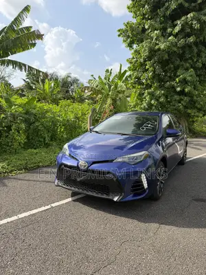 Toyota Corolla SE (1.8L 4cyl 2A) 2019 Blue