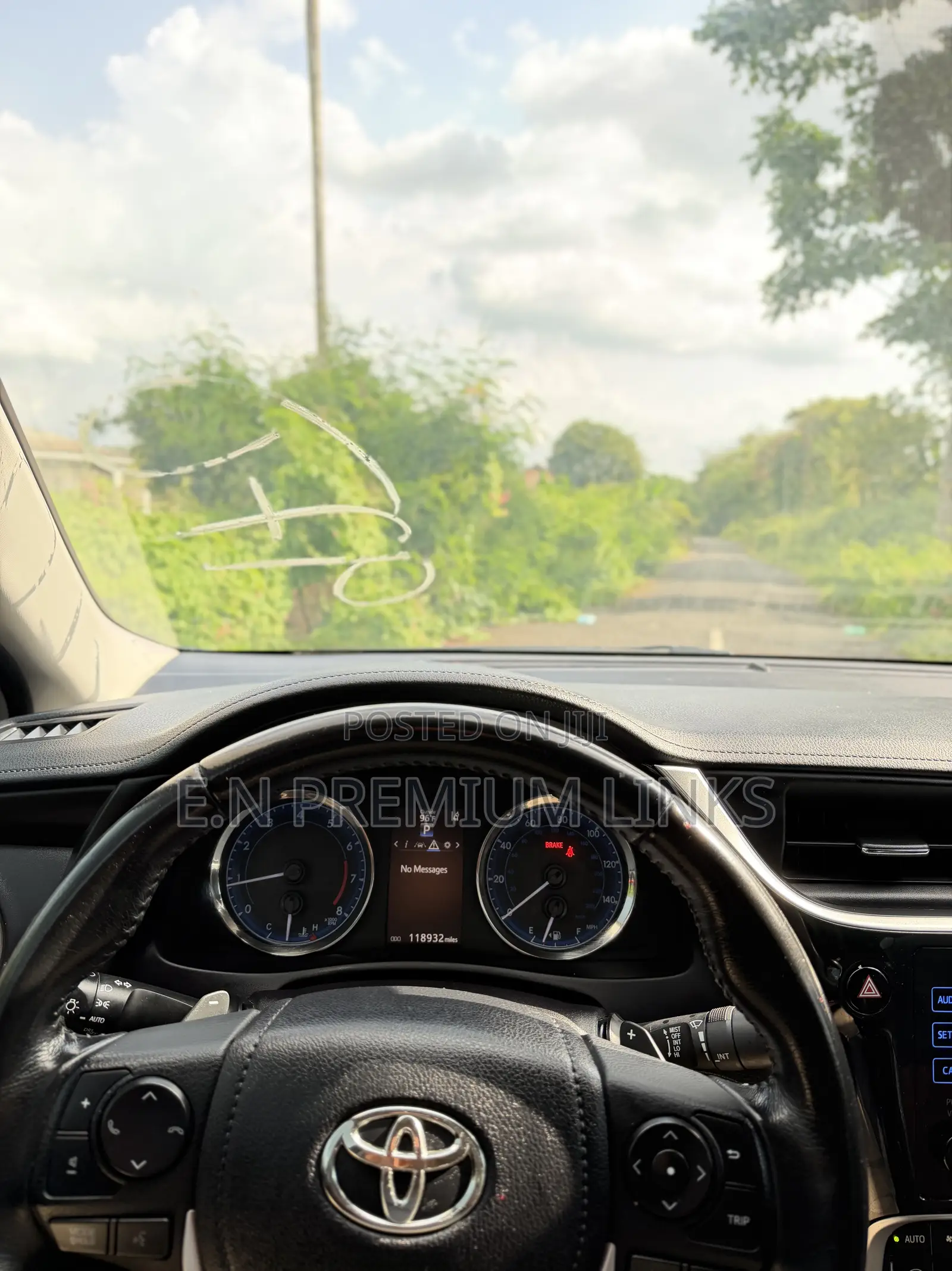 Toyota Corolla SE (1.8L 4cyl 2A) 2019 Blue
