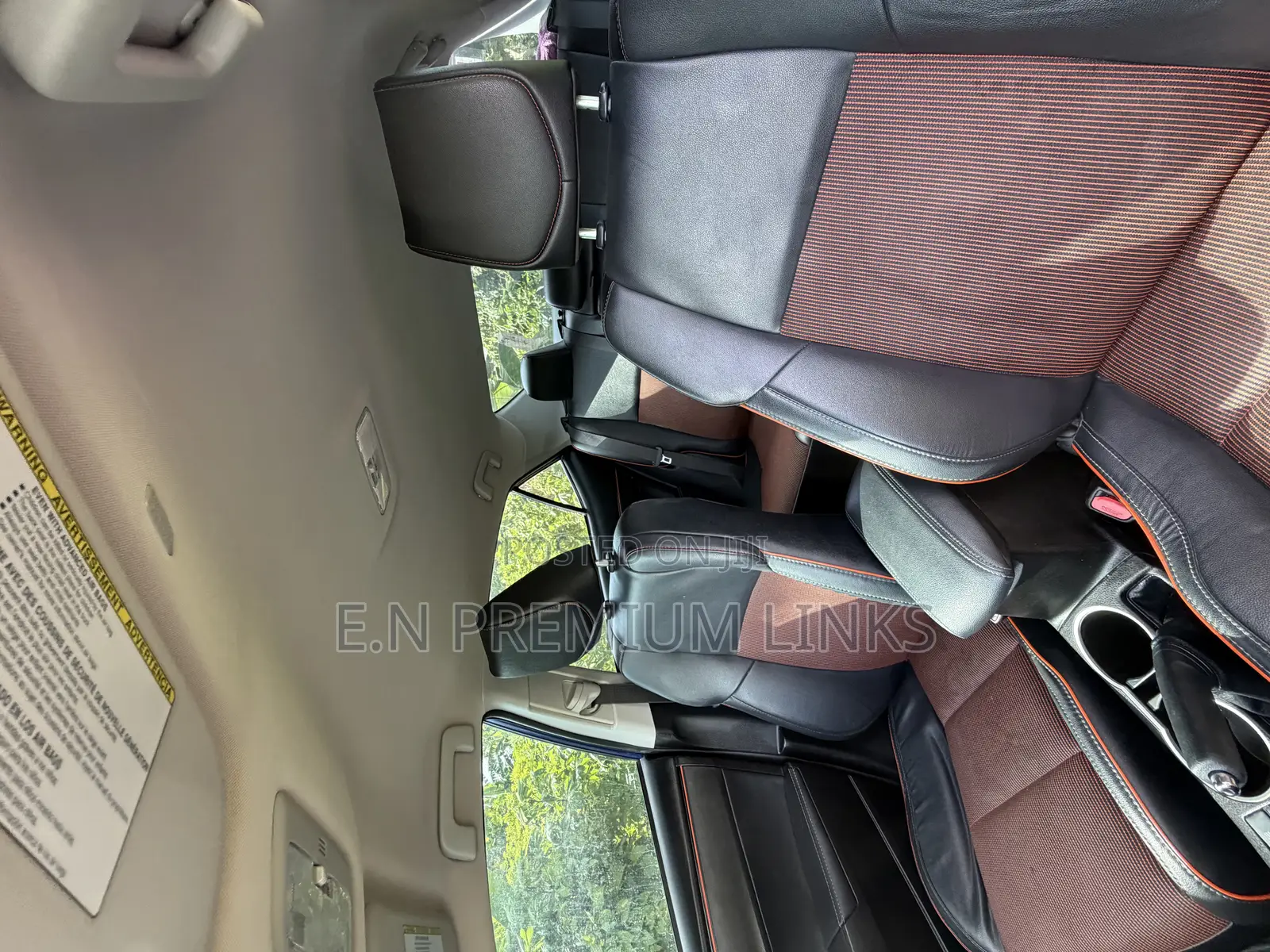 Toyota Corolla SE (1.8L 4cyl 2A) 2019 Blue