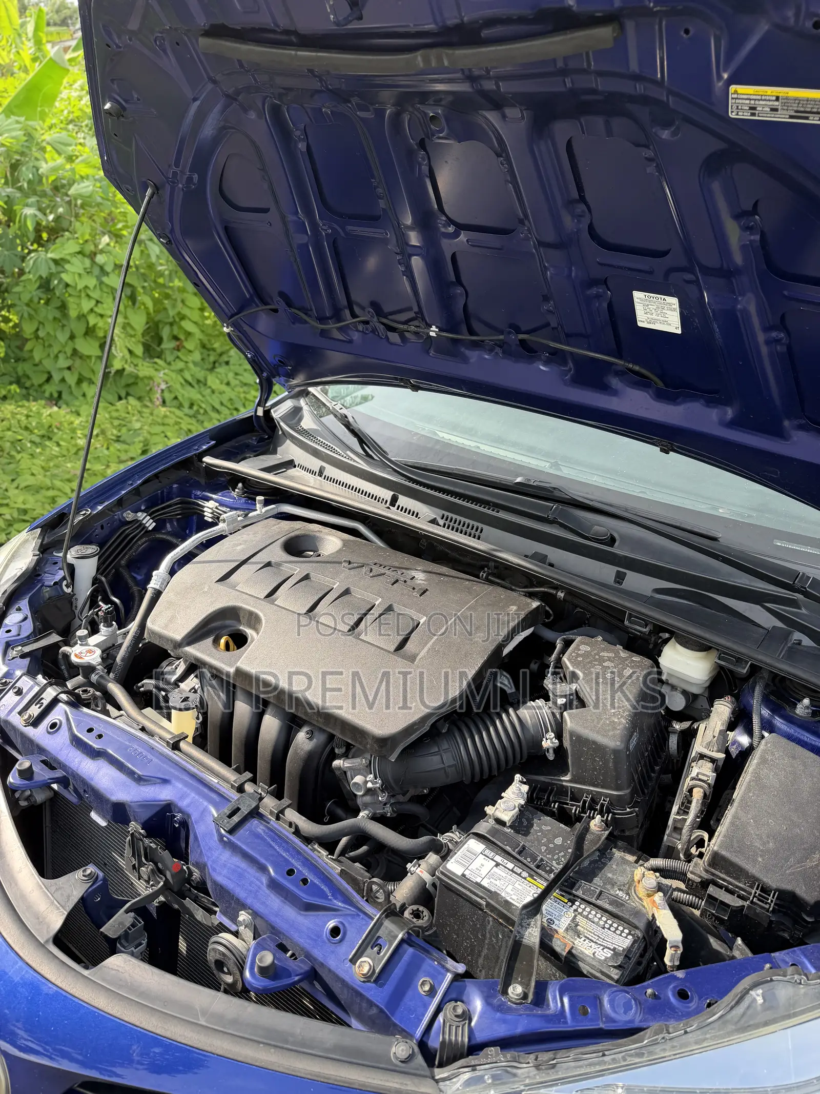Toyota Corolla SE (1.8L 4cyl 2A) 2019 Blue