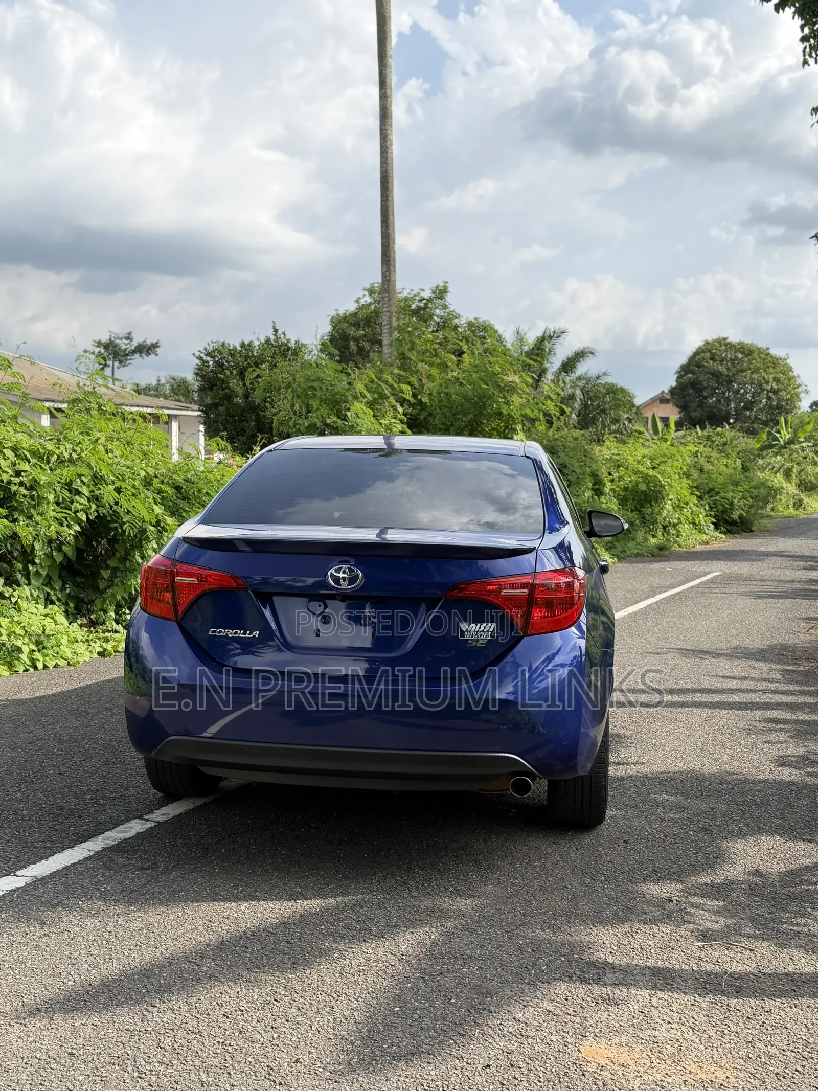 Toyota Corolla SE (1.8L 4cyl 2A) 2019 Blue