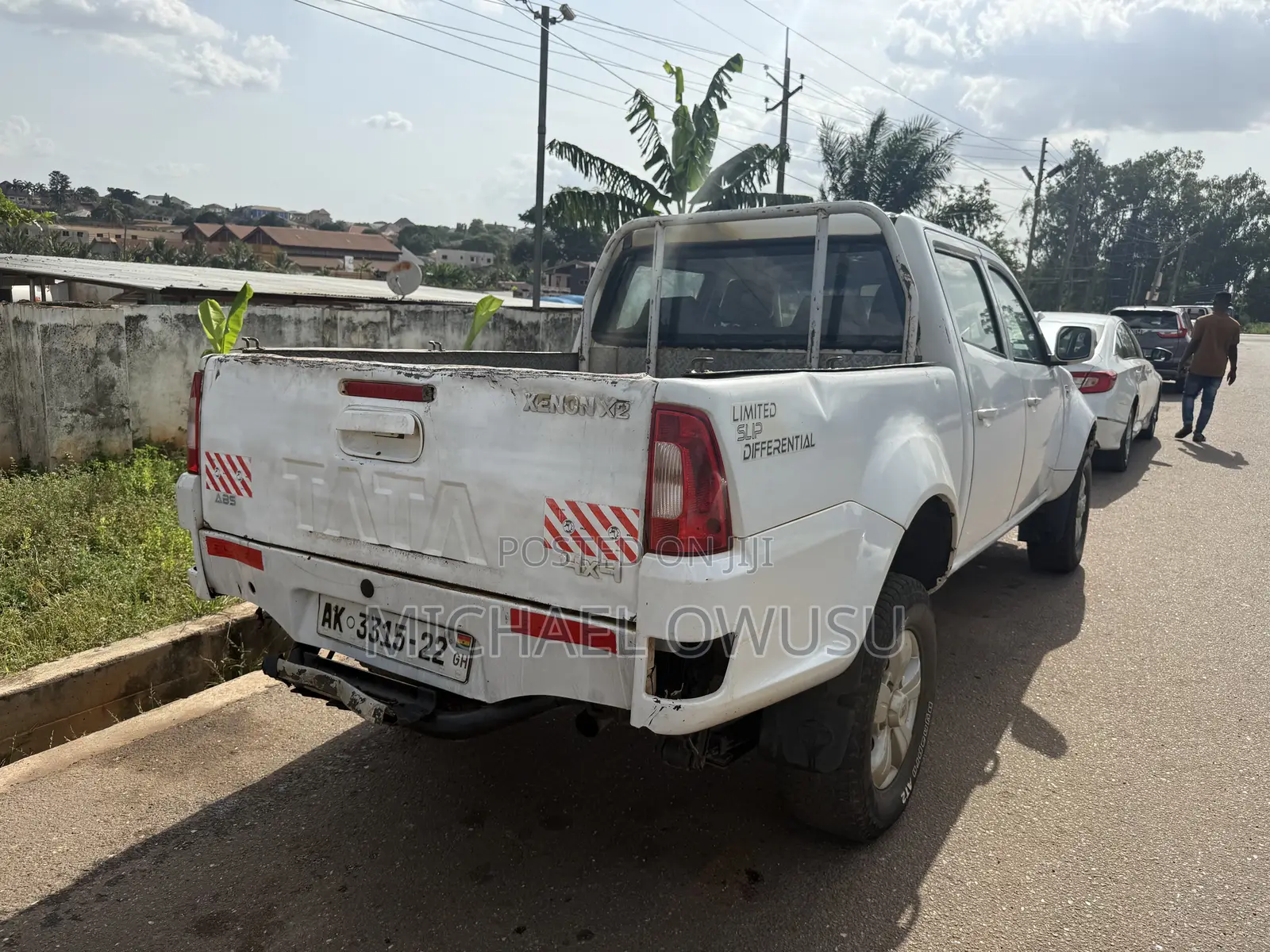 Tata Xenon 2022 White