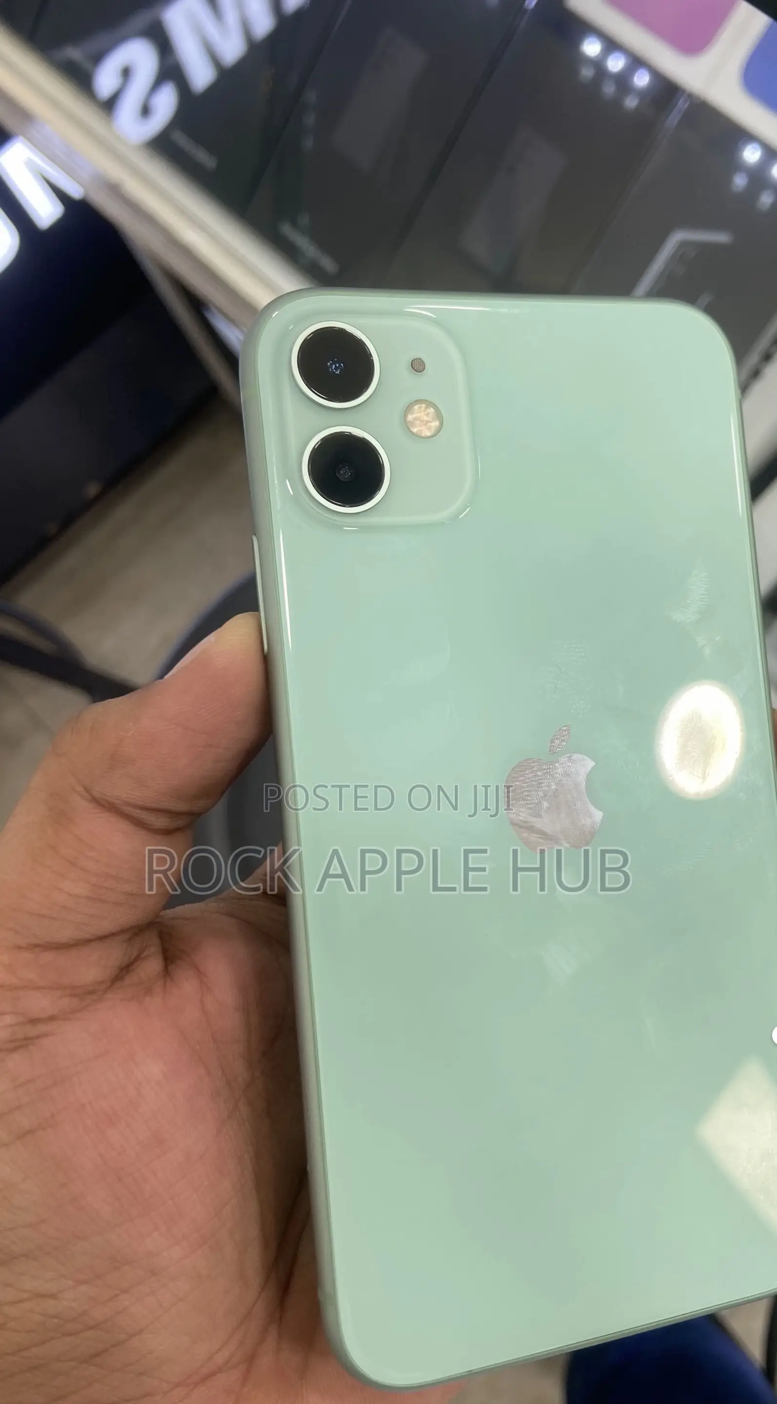 New Apple iPhone 11 128 GB Green