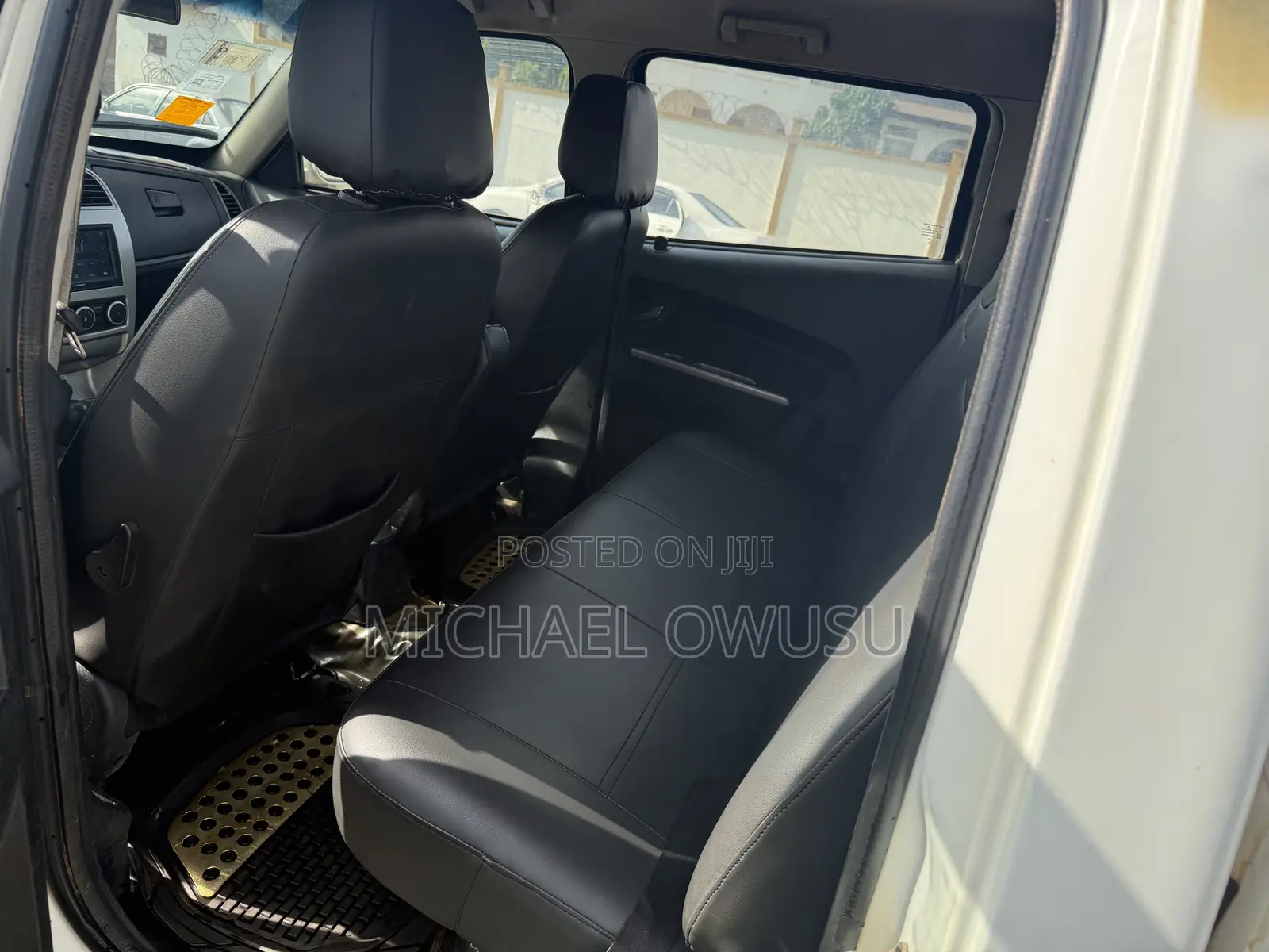 Tata Xenon 2022 White