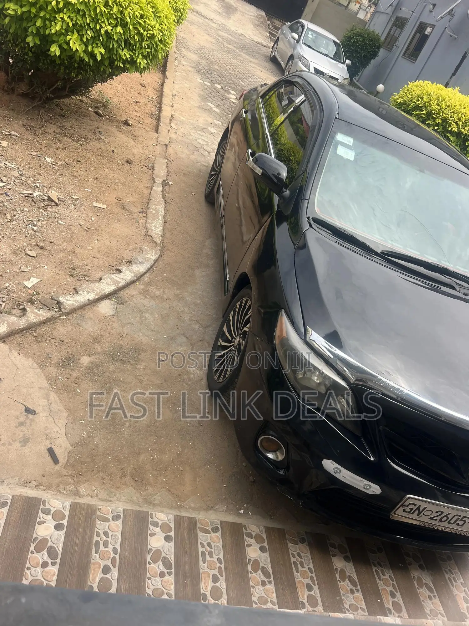 Toyota Corolla Base 4dr Sedan (1.8L 4cyl 5M) 2010 Black