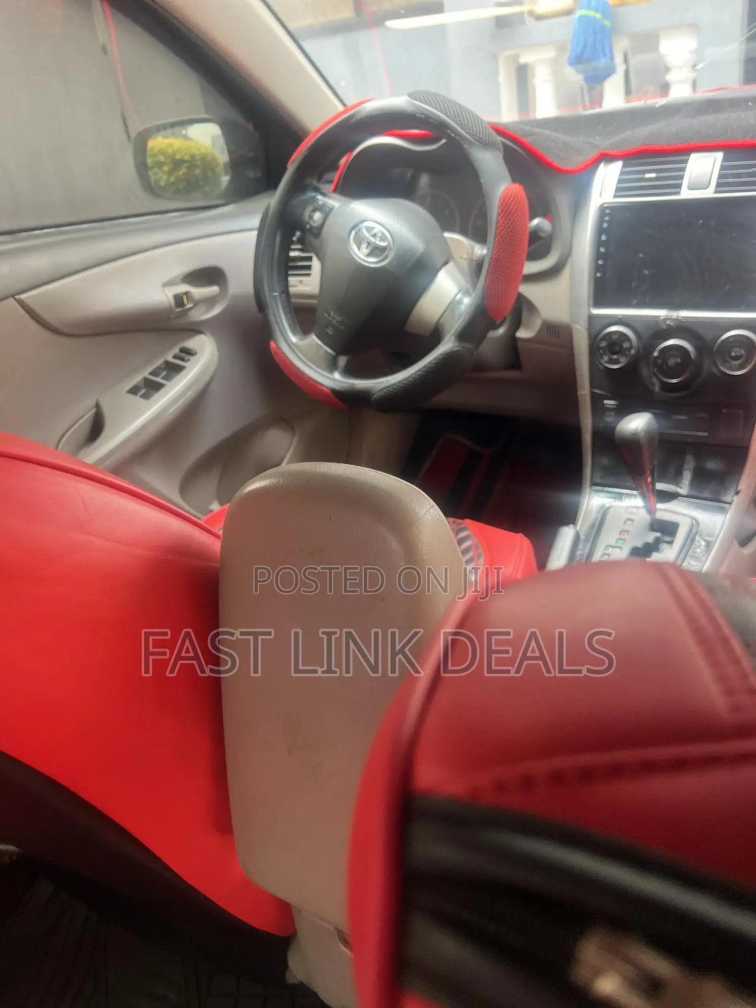 Toyota Corolla Base 4dr Sedan (1.8L 4cyl 5M) 2010 Black