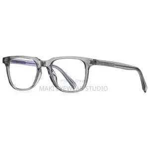 Rectangle Fashion Glasses With Photochromic Lenses.