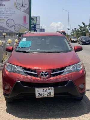 Toyota RAV4 2015 Red