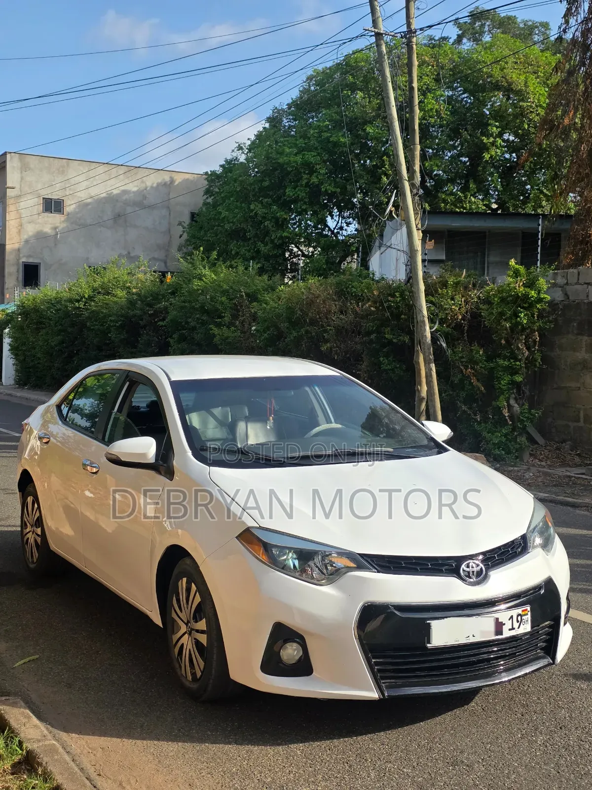 Toyota Corolla S 4dr Sedan (1.8L 4cyl CVT) 2014 White