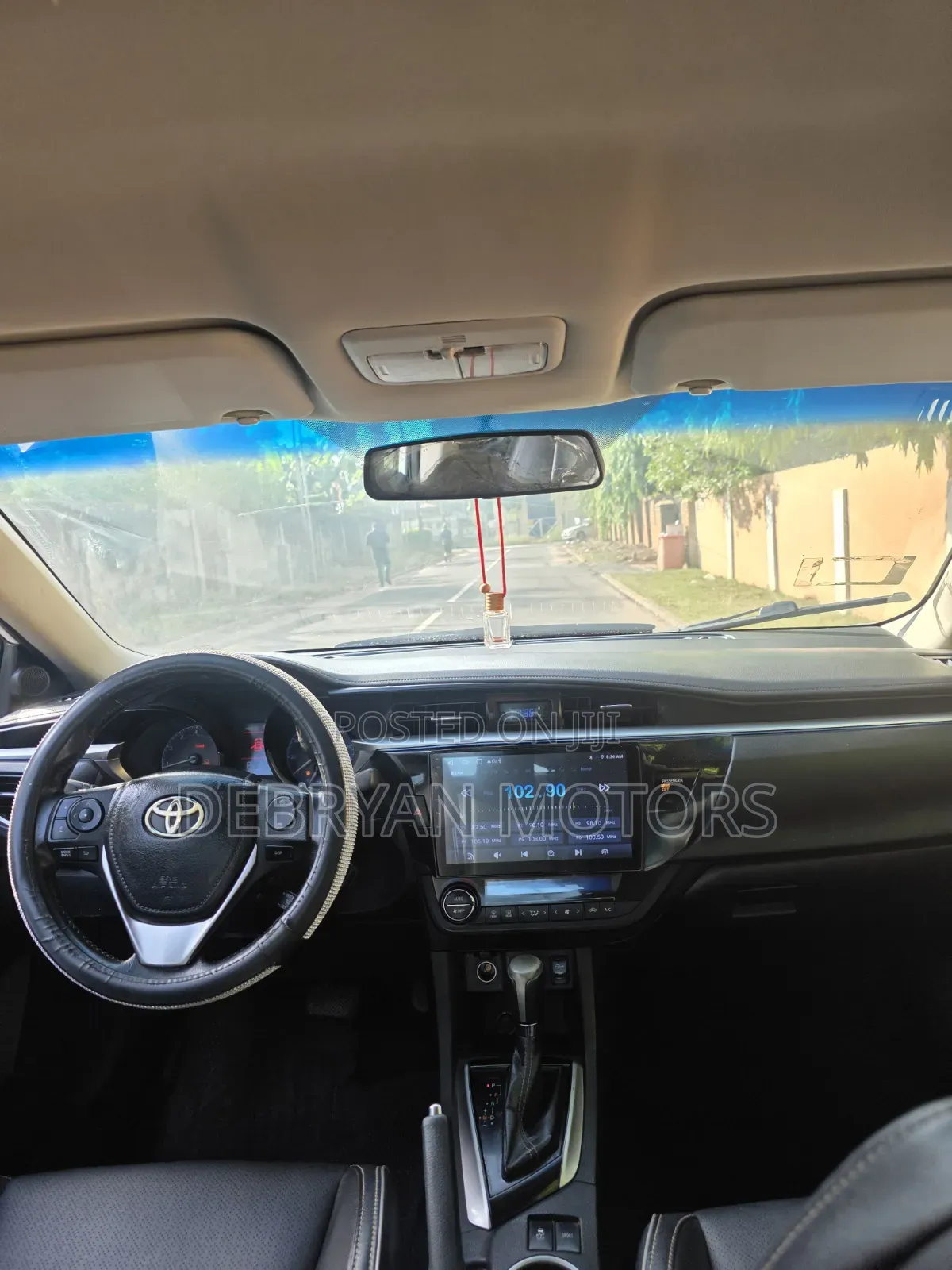 Toyota Corolla S 4dr Sedan (1.8L 4cyl CVT) 2014 White