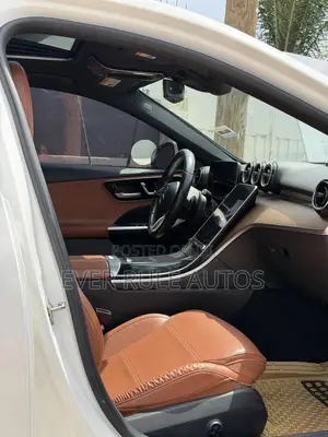 Mercedes-Benz C300 2022 White
