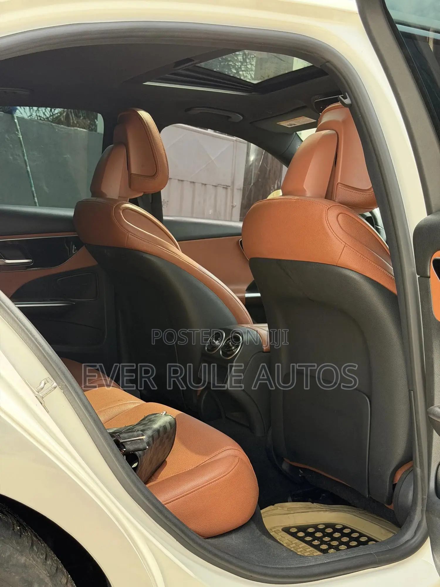 Mercedes-Benz C300 2022 White