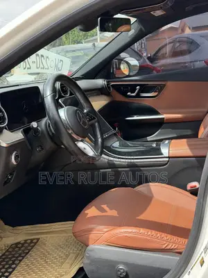 Mercedes-Benz C300 2022 White
