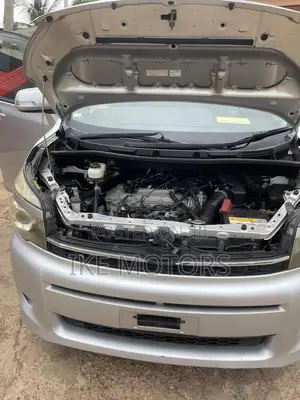 Toyota Voxy 2012 Silver