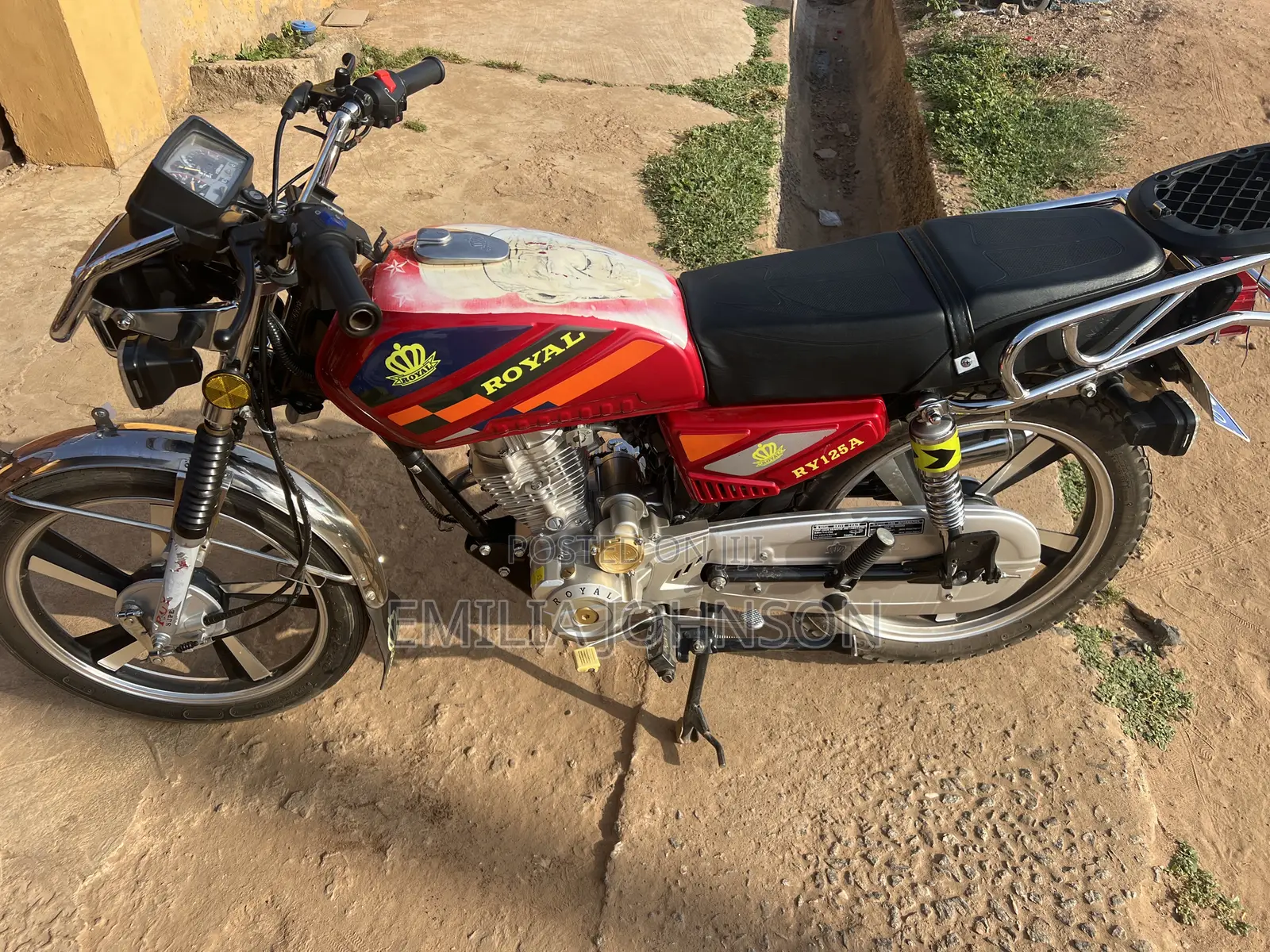 New Royal RY125 2026 Red
