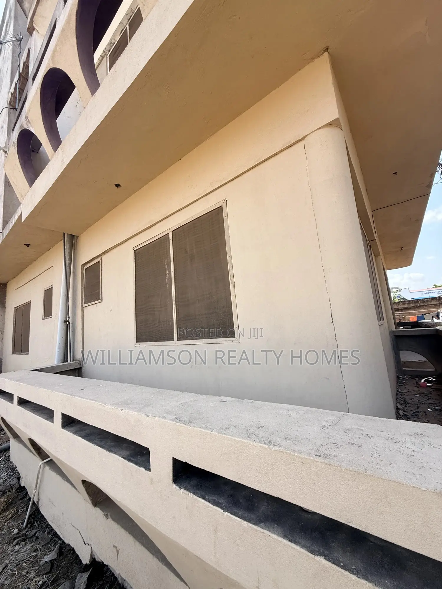 1bdrm Apartment in Community 18 Area, Spintex for rent