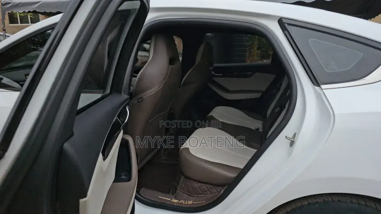 BYD Qin Plus DM-i 2023 White