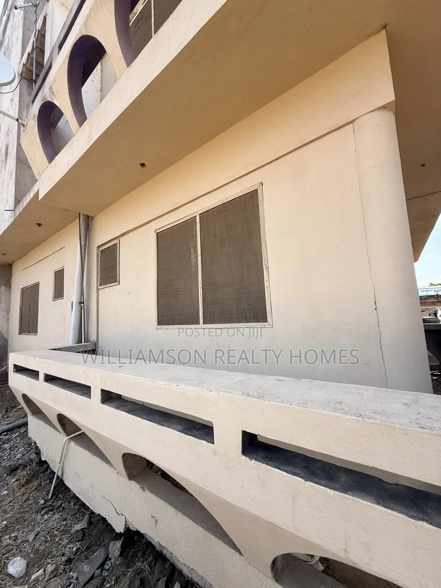 1bdrm Apartment in Community 18 Area, Spintex for rent