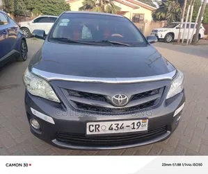 Toyota Corolla LE 4dr Sedan (1.8L 4cyl 4A) 2011 Gray