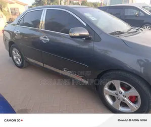 Toyota Corolla LE 4dr Sedan (1.8L 4cyl 4A) 2011 Gray