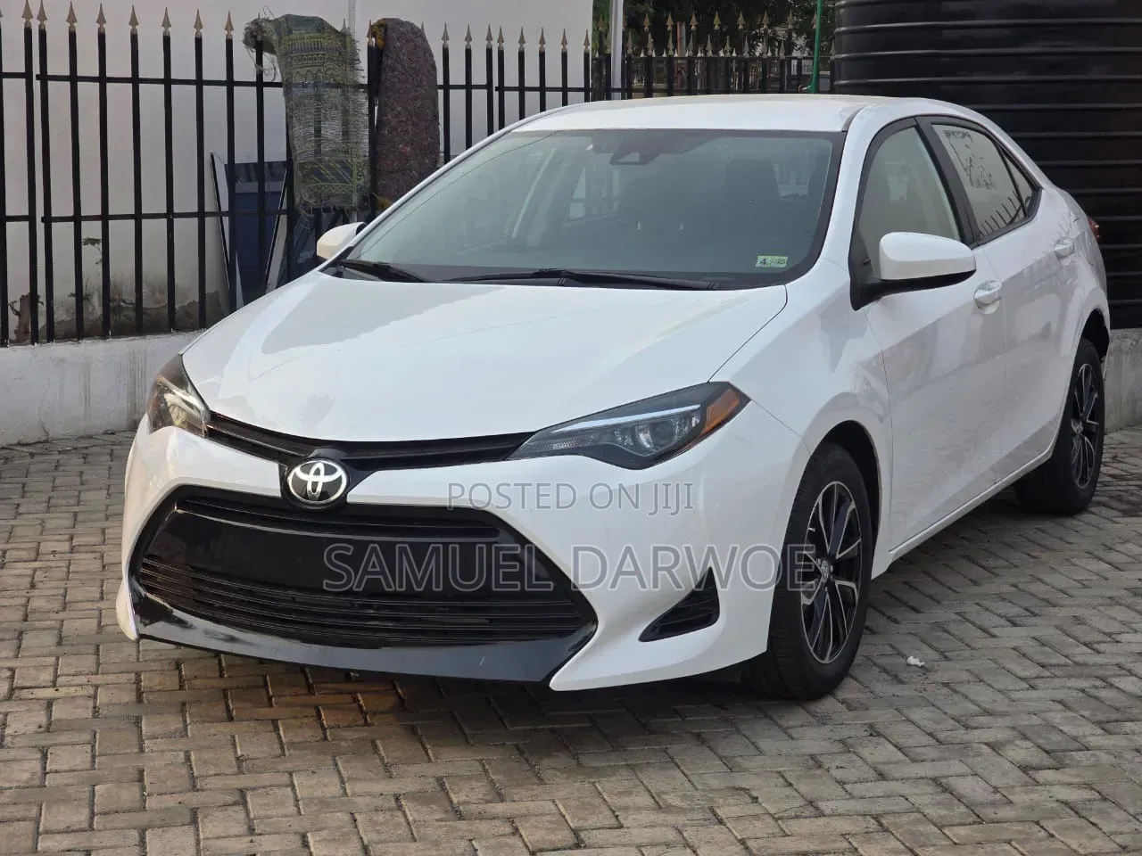 Toyota Corolla L (1.8L 4cyl 2A) 2019 White