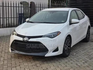 Toyota Corolla L (1.8L 4cyl 2A) 2019 White