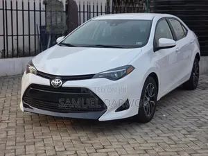 Toyota Corolla L (1.8L 4cyl 2A) 2019 White
