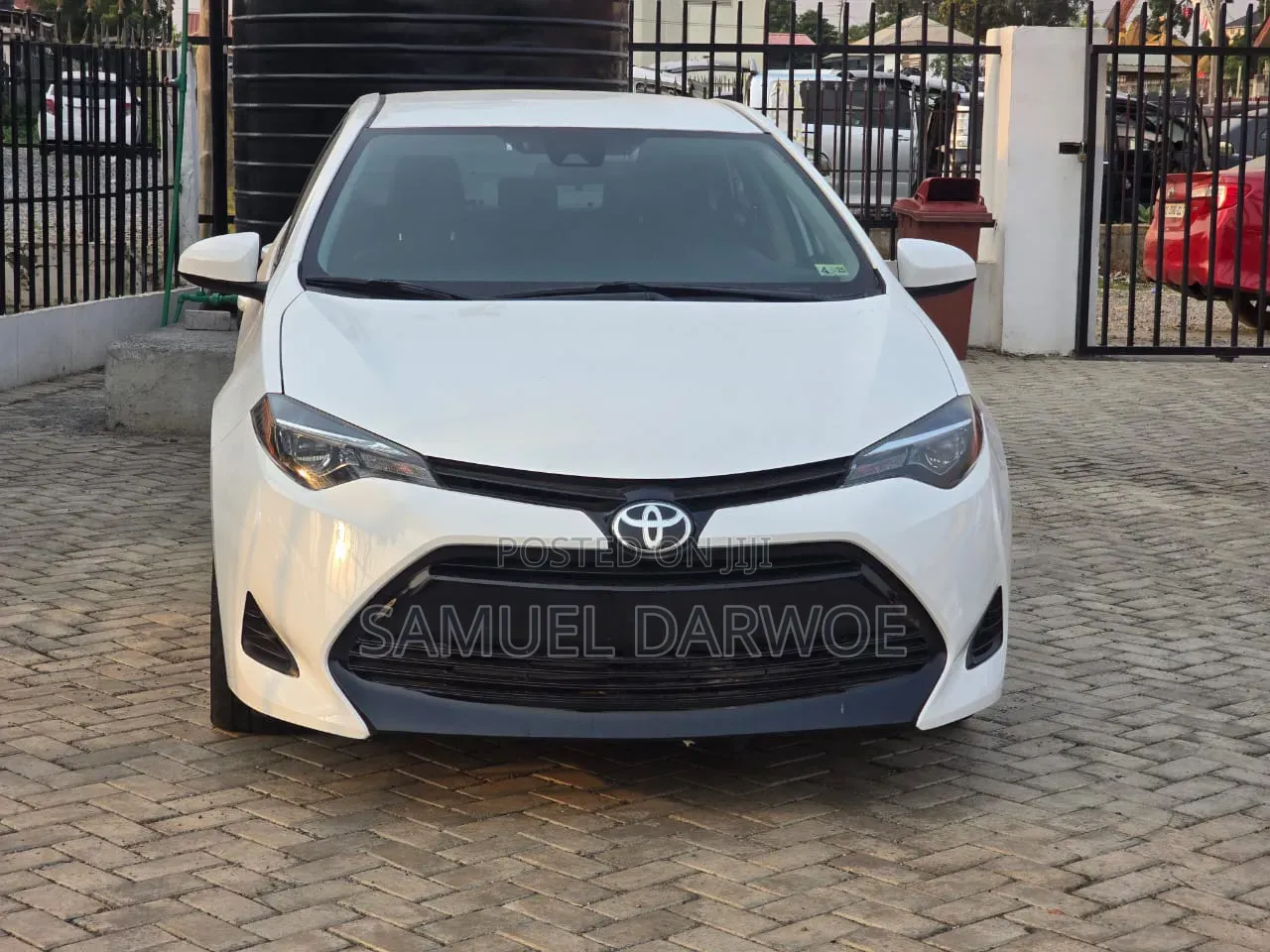 Toyota Corolla L (1.8L 4cyl 2A) 2019 White