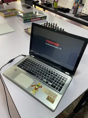 Laptop Toshiba Satellite Radius 15 16GB Intel Core i7 SSD 1T