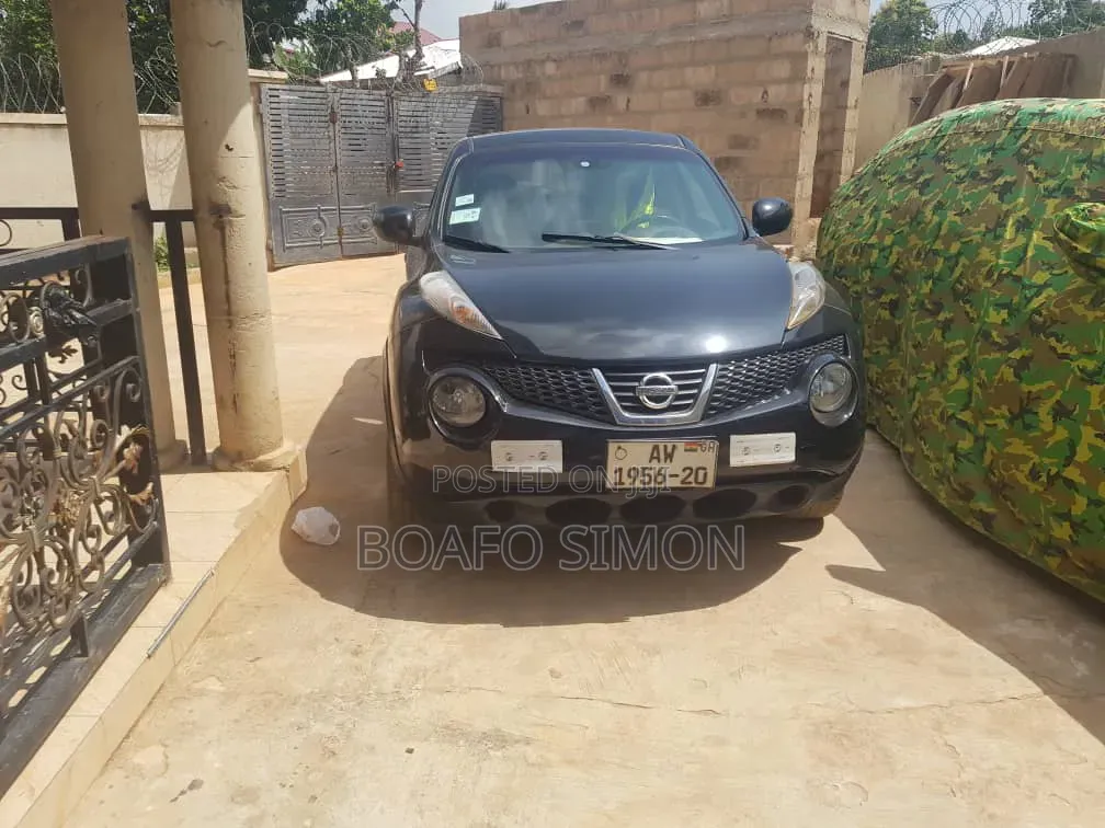 Nissan Juke SV 4dr Hatchback AWD (1.6L 4cyl Turbo CVT) 2014 Black