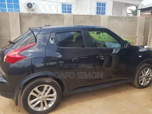 Nissan Juke SV 4dr Hatchback AWD (1.6L 4cyl Turbo CVT) 2014 Black