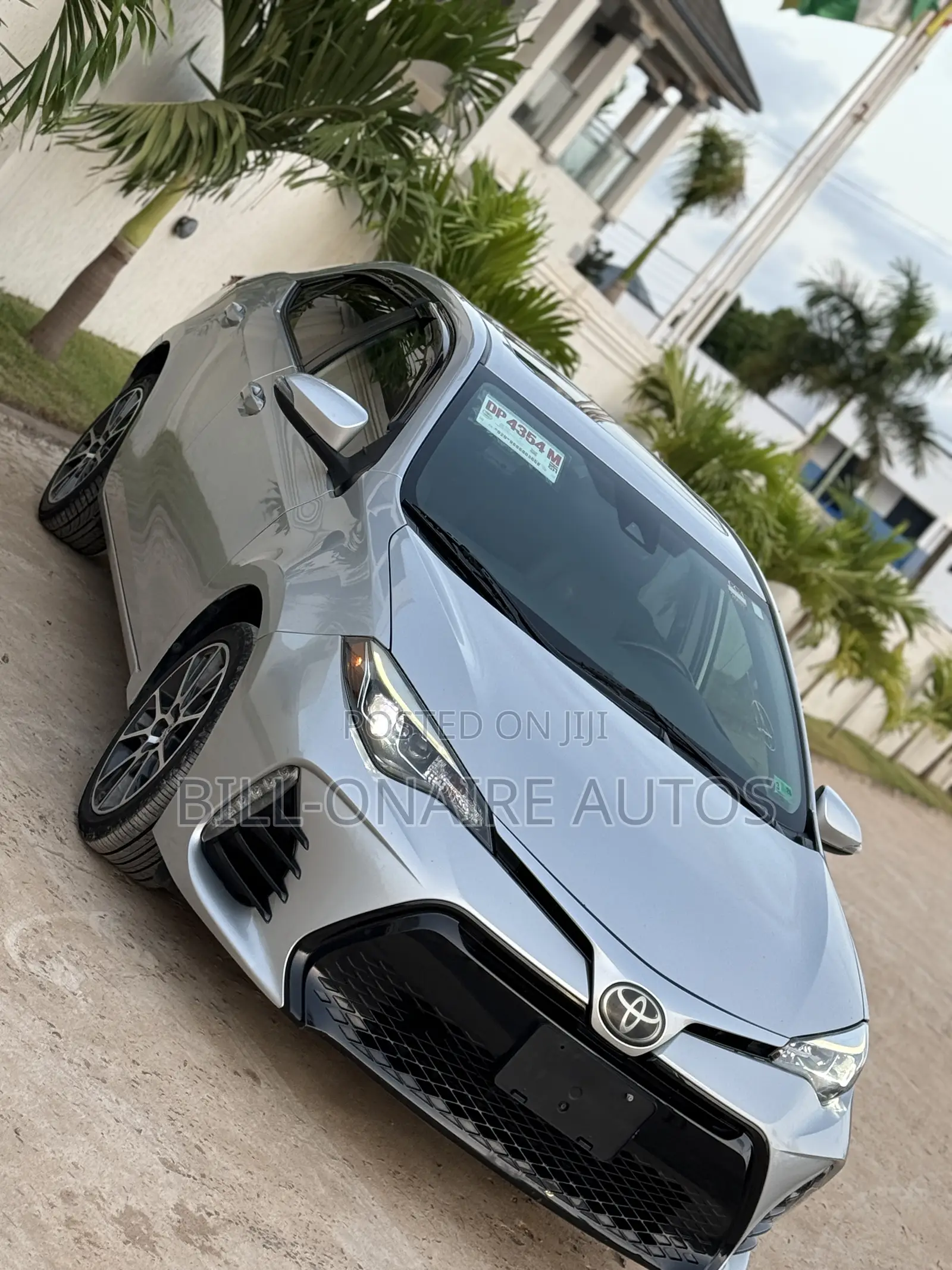 Toyota Corolla SE Special Edition 4dr Sedan (1.8L 4cyl CVT) 2017 Silver