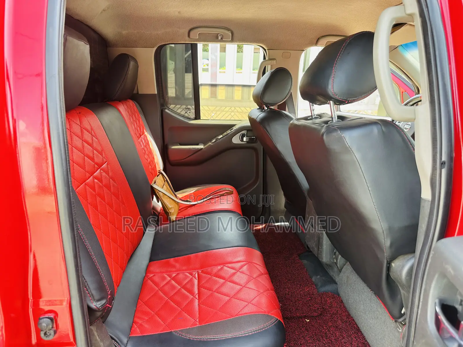 Nissan Navara 2010 Red