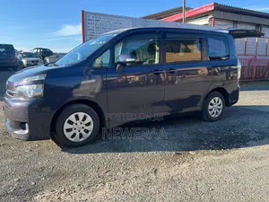 Toyota Voxy 2012 Black