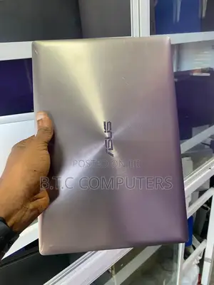 Laptop Asus ZenBook UX303UA 8GB Intel Core i3 SSD 256GB