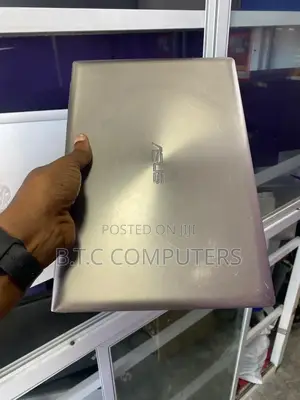 Laptop Asus ZenBook UX303UA 8GB Intel Core i3 SSD 256GB