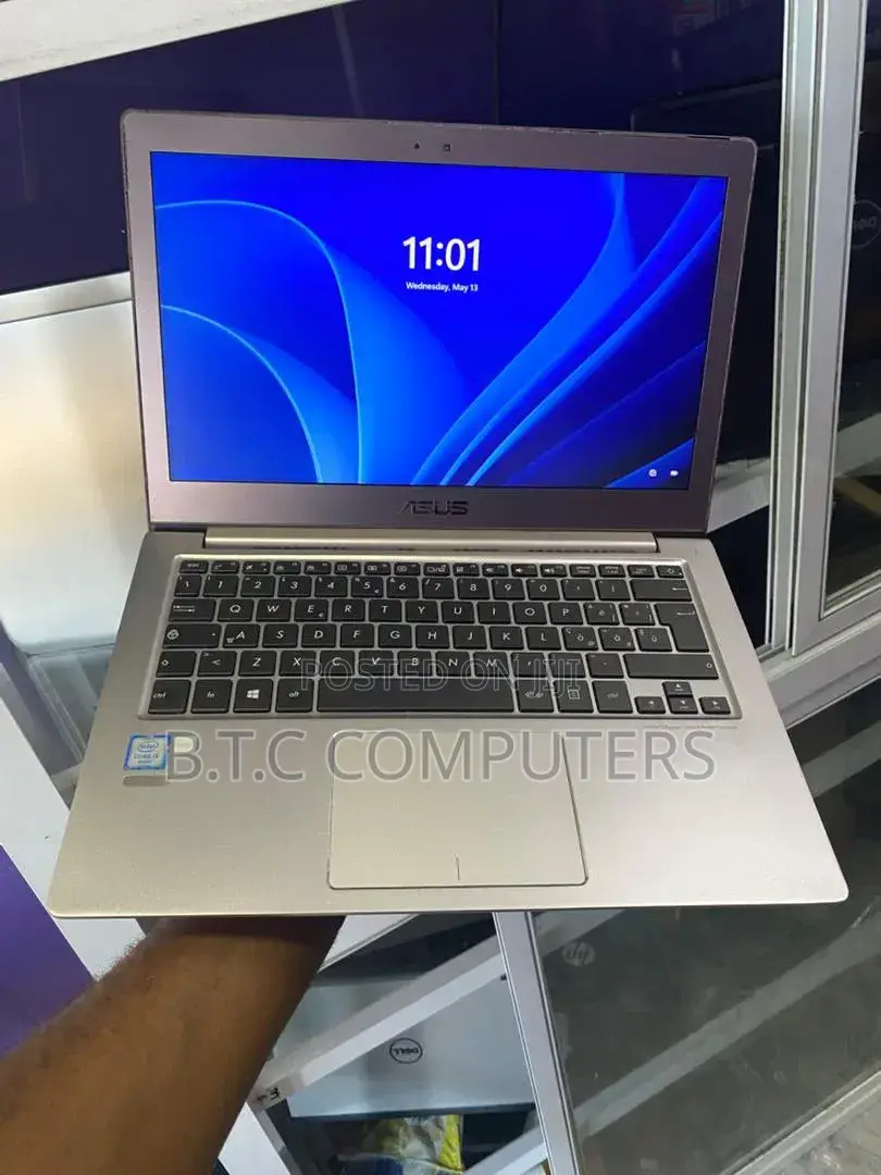 Laptop Asus ZenBook UX303UA 8GB Intel Core i3 SSD 256GB