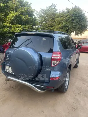 Toyota RAV4 2012 Blue