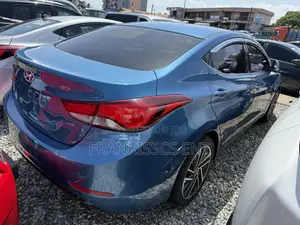 Hyundai Avante 2015 Blue