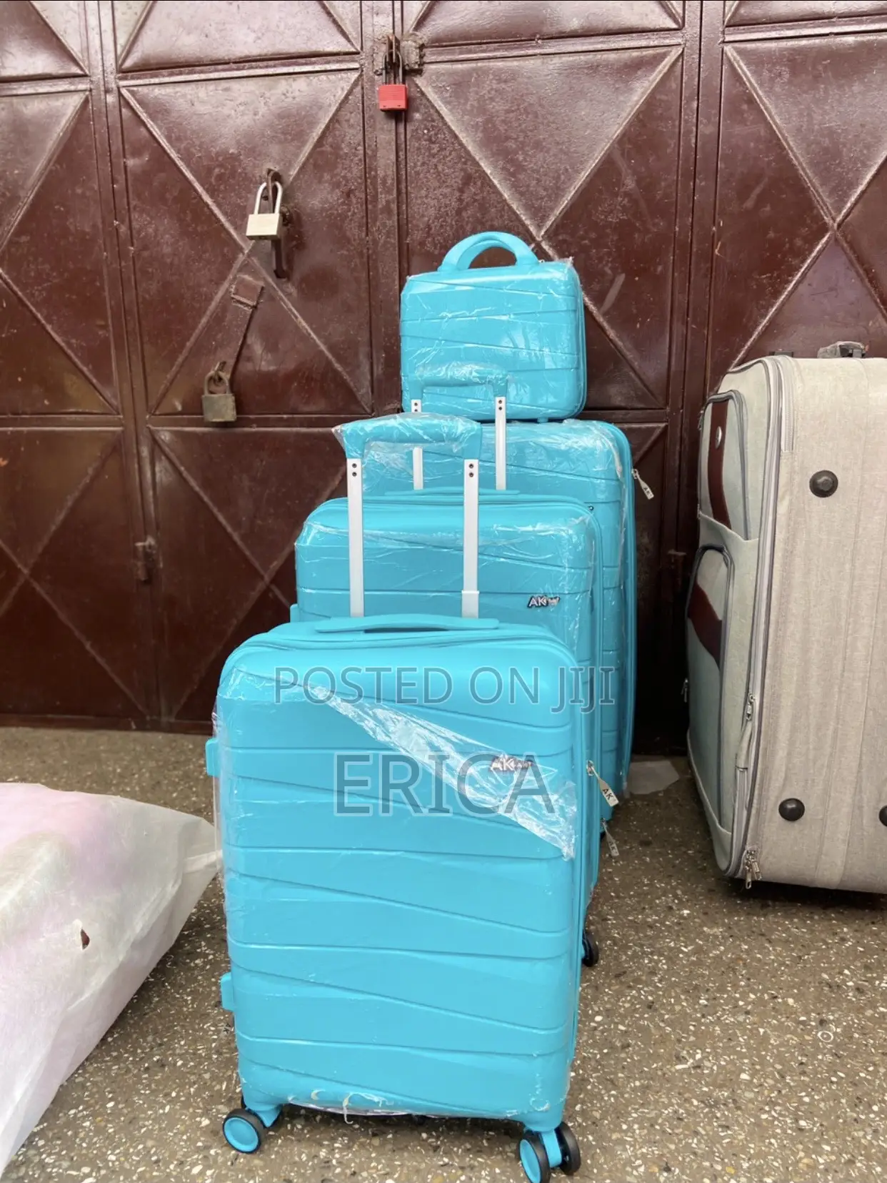 Four in One Versatile Anti Crack Suitcase