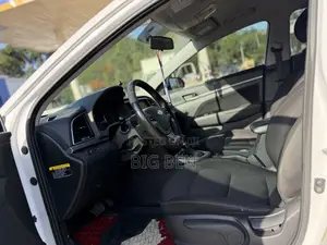Hyundai Elantra SE 2018 White