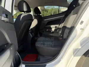 Hyundai Elantra SE 2018 White