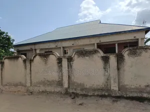 5bdrm House in Kenyasi Abrem New, Kumasi Metropolitan for sale