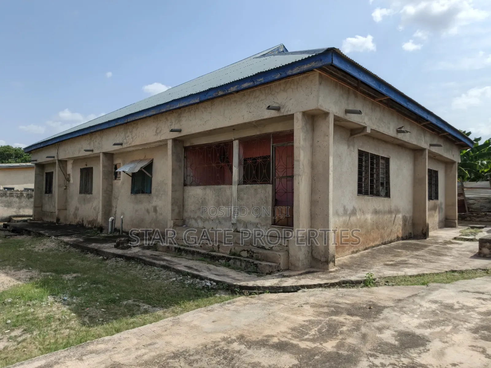 5bdrm House in Kenyasi Abrem New, Kumasi Metropolitan for sale