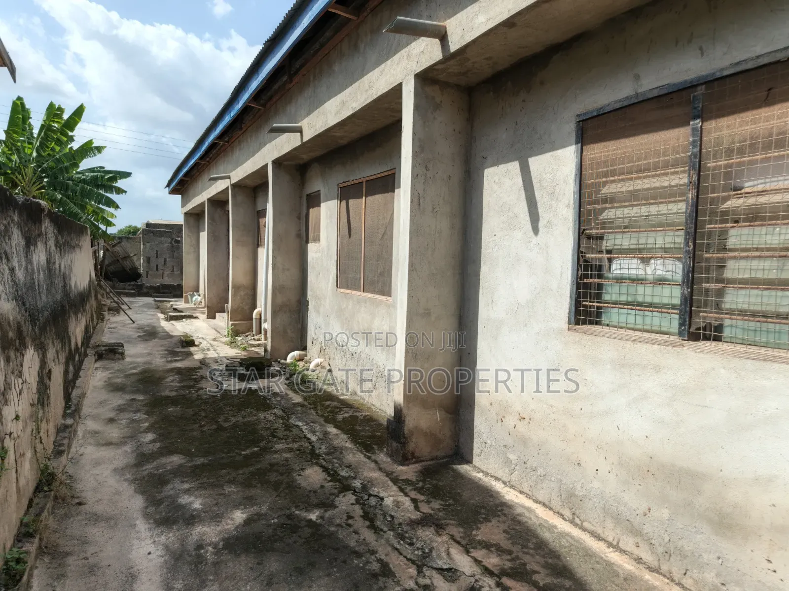 5bdrm House in Kenyasi Abrem New, Kumasi Metropolitan for sale