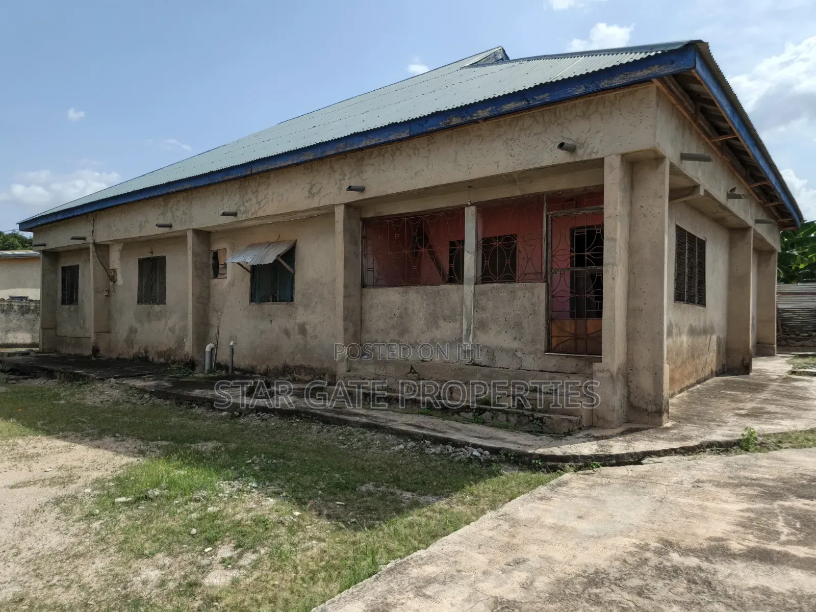 5bdrm House in Kenyasi Abrem New, Kumasi Metropolitan for sale