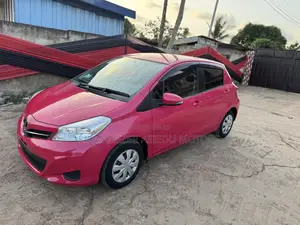 Toyota Vitz 1.3 FWD 5dr 2013 Pink